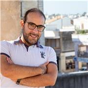 Riccardo Pagliara 33 anni diplomato in Ragioneria con attestato di destination manager impartisce lezioni o aiuto compiti per italiano, diritto geografia o contabilità